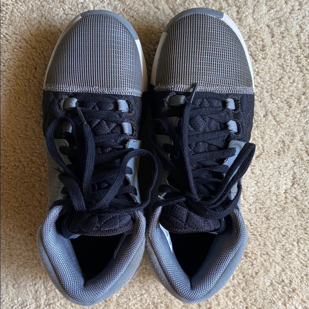 Men’s Nike size 8.5 - Picture 5 of 6